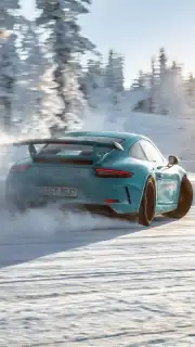 Car Wallpapers HD скриншот 3